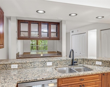 2533 Dolly Bay Drive - Photo Thumbnail 9