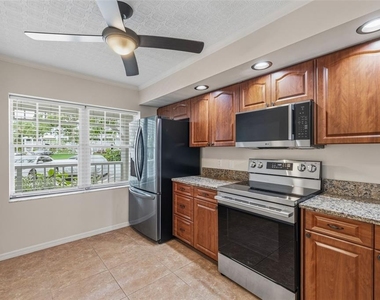 2533 Dolly Bay Drive - Photo Thumbnail 8