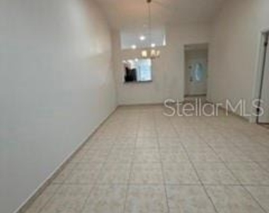 108 Pine Island Circle - Photo Thumbnail 3