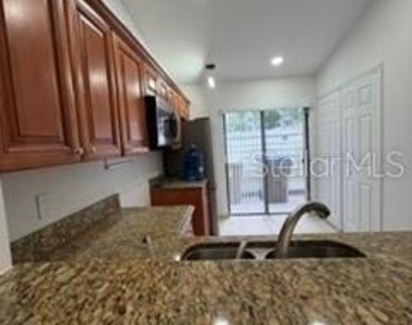108 Pine Island Circle - Photo Thumbnail 4
