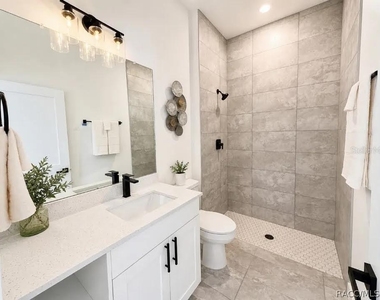 9509 N Old Mill Way - Photo Thumbnail 4