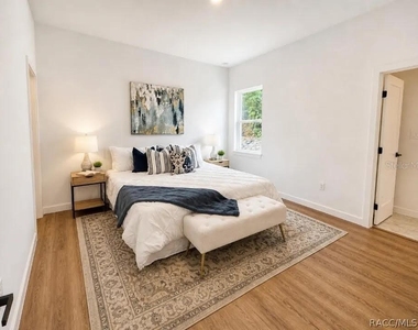 9509 N Old Mill Way - Photo Thumbnail 3
