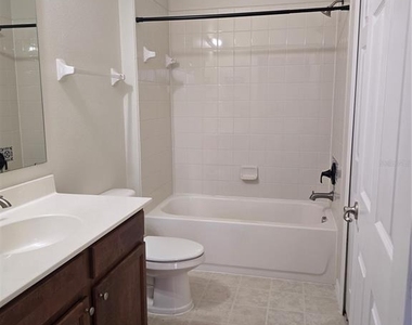 1852 Coriander Dr - Photo Thumbnail 4