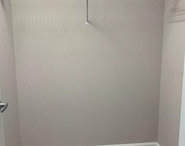 4702 Terra Esmeralda Drive - Photo Thumbnail 8