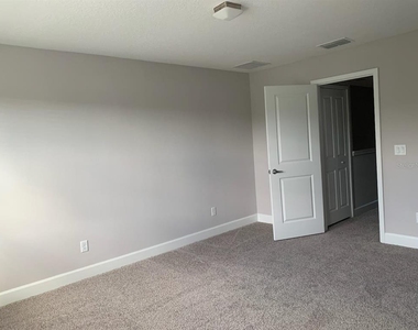4702 Terra Esmeralda Drive - Photo Thumbnail 5
