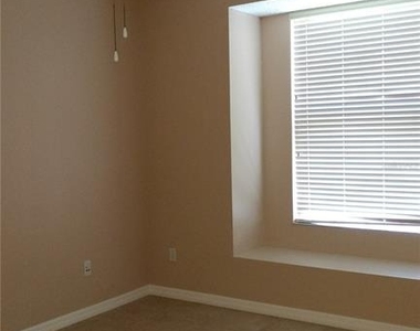 14651 Water Locust Drive - Photo Thumbnail 17