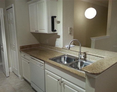 200 Southern Pecan Circle - Photo Thumbnail 15