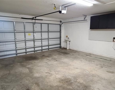 3109 Turnberry Boulevard - Photo Thumbnail 21