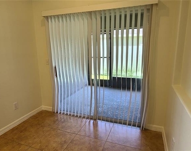 3109 Turnberry Boulevard - Photo Thumbnail 7
