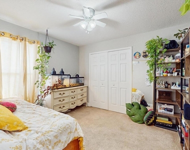 411 Mallard Way - Photo Thumbnail 12