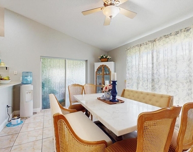 411 Mallard Way - Photo Thumbnail 8