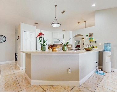 411 Mallard Way - Photo Thumbnail 6