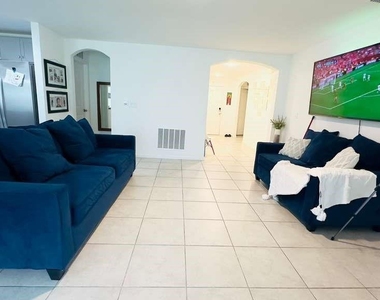 3473 Yarian Drive - Photo Thumbnail 11