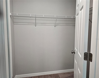 10548 Salt Grove St - Photo Thumbnail 9
