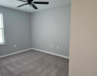 10548 Salt Grove St - Photo Thumbnail 13