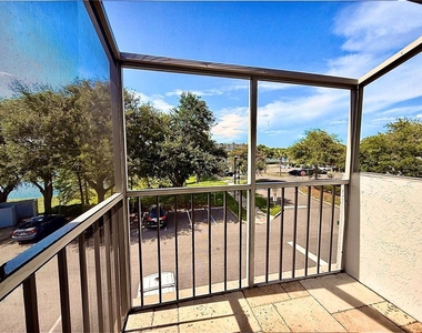 133 Oyster Bay Circle - Photo Thumbnail 12
