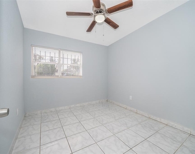 1213 Lawne Boulevard - Photo Thumbnail 13