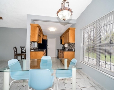 1213 Lawne Boulevard - Photo Thumbnail 3