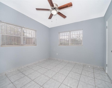 1213 Lawne Boulevard - Photo Thumbnail 14