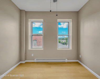 380 Scott Street - Photo Thumbnail 14
