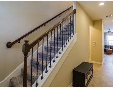 89 Zamora Place - Photo Thumbnail 12