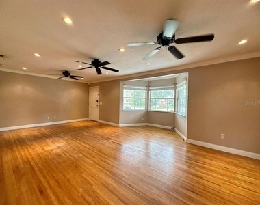702 Avenue H Ne - Photo Thumbnail 6