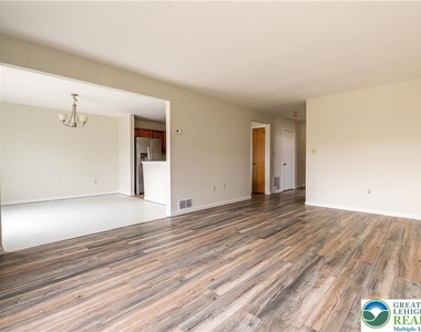 48 Olde Penn Drive - Photo Thumbnail 9