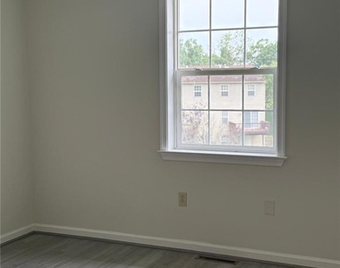 48 Olde Penn Drive - Photo Thumbnail 27