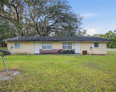 421 Ne 26th Court - Photo Thumbnail 4