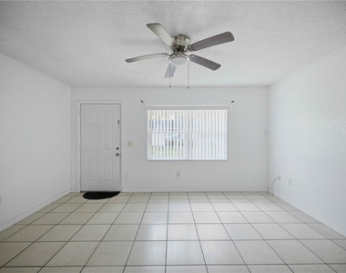 421 Ne 26th Court - Photo Thumbnail 7