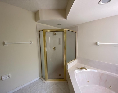 15980 Sw 27th Avenue Road - Photo Thumbnail 12