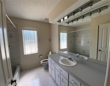 15980 Sw 27th Avenue Road - Photo Thumbnail 10