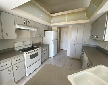 15980 Sw 27th Avenue Road - Photo Thumbnail 6