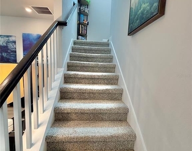 660 Rosewood Way - Photo Thumbnail 13