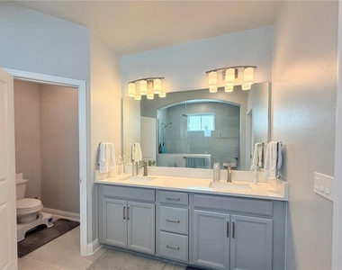660 Rosewood Way - Photo Thumbnail 22