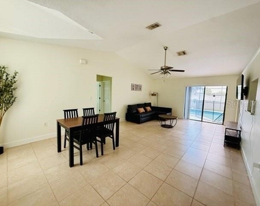 2678 Forest View Lane - Photo Thumbnail 5