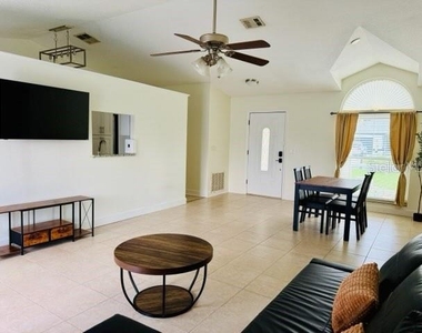 2678 Forest View Lane - Photo Thumbnail 7