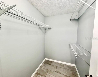 1081 Leeward Drive - Photo Thumbnail 10