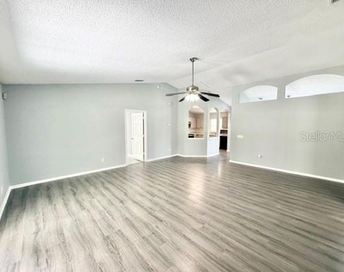 1081 Leeward Drive - Photo Thumbnail 14