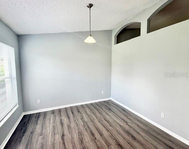 1081 Leeward Drive - Photo Thumbnail 2