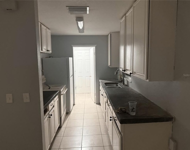 106 S Hudson Street - Photo Thumbnail 2