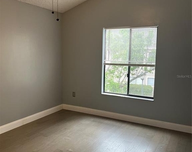 537 Sun Ridge Place - Photo Thumbnail 16