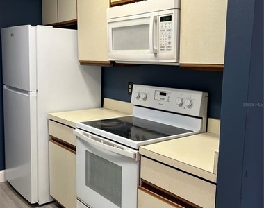 537 Sun Ridge Place - Photo Thumbnail 24