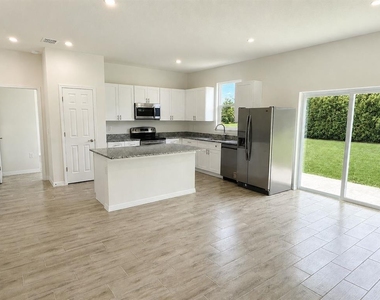 15010 Community Avenue - Photo Thumbnail 12