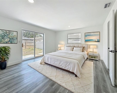 1755 Shore Acres Boulevard Ne - Photo Thumbnail 1