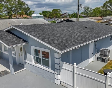 1755 Shore Acres Boulevard Ne - Photo Thumbnail 2