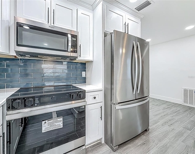 1755 Shore Acres Boulevard Ne - Photo Thumbnail 13