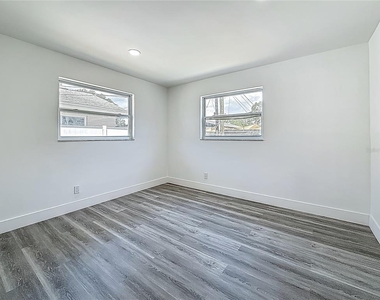 1755 Shore Acres Boulevard Ne - Photo Thumbnail 14