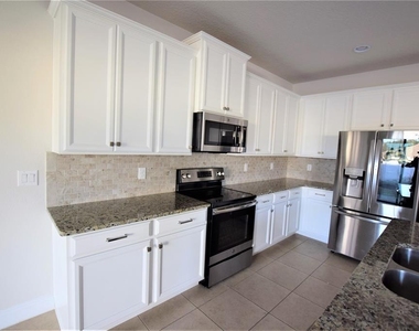 4358 Silver Creek Street - Photo Thumbnail 9