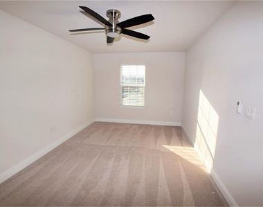 4358 Silver Creek Street - Photo Thumbnail 14